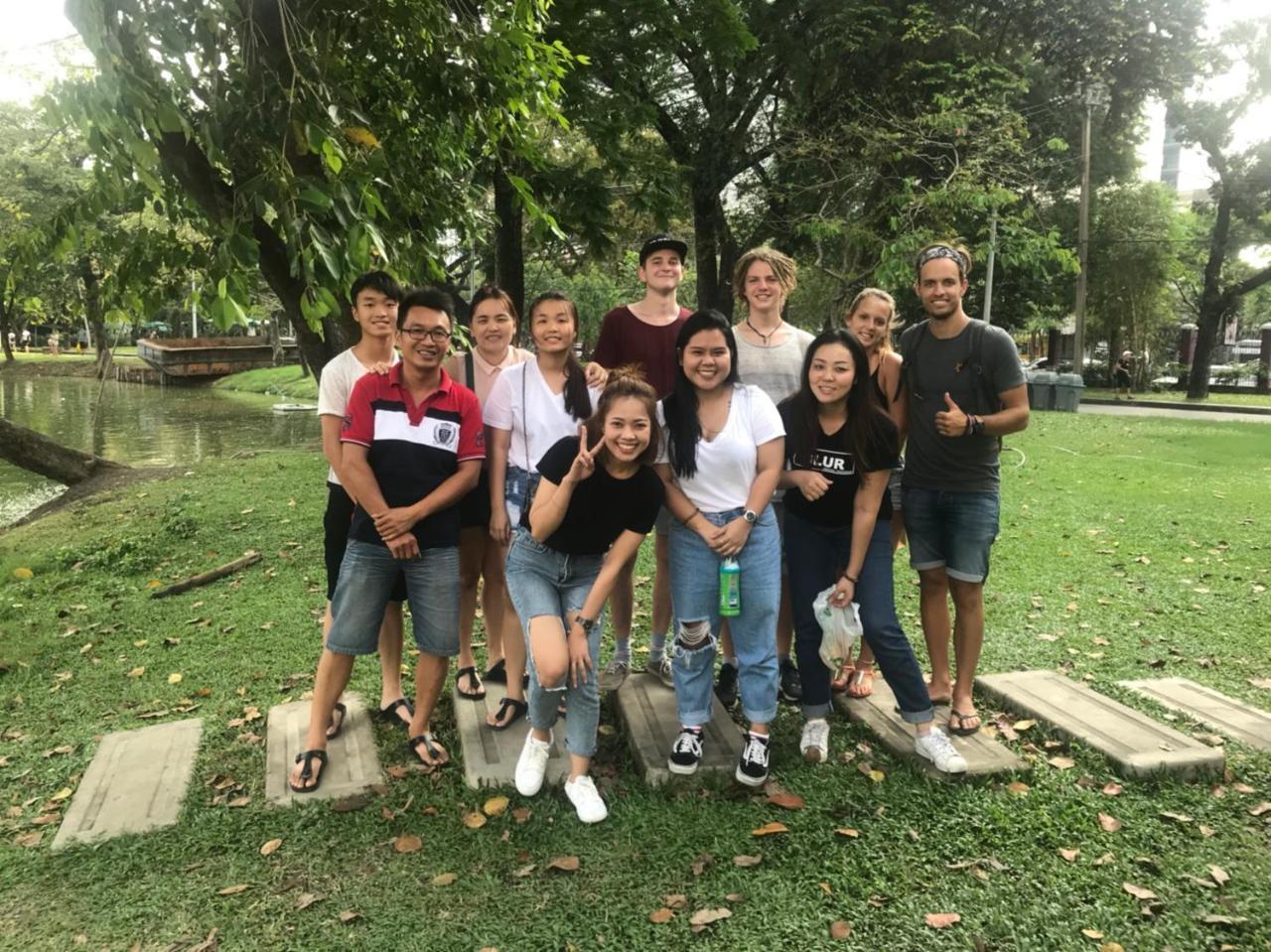 Glur Central Pratunam Bangkok Exteriör bild